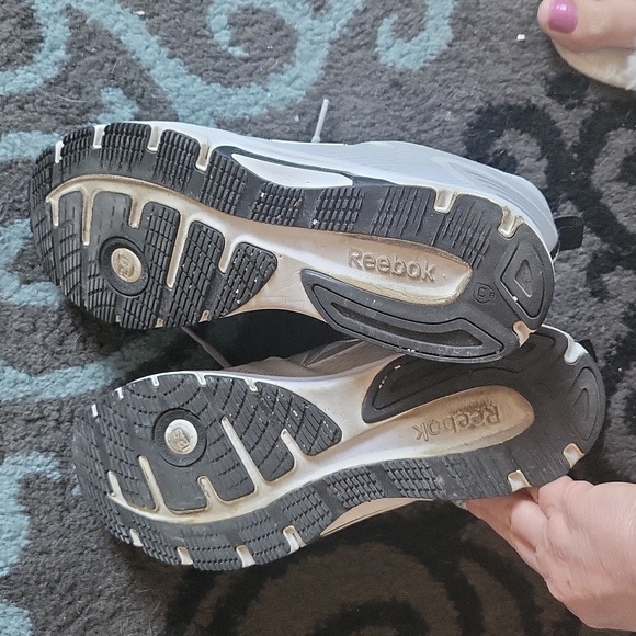 Reebok sneakers - Picture 3 of 7
